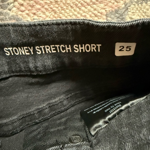 Mid Rise shorts - Picture 4 of 5